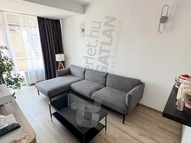 Kiadó lakás Budapest VI. kerület, Ó utca 112 nm