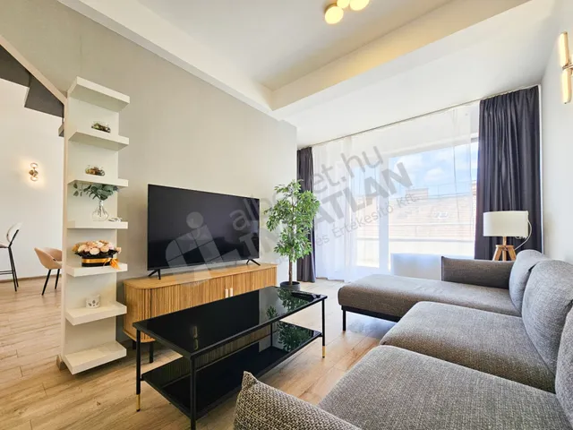 Kiadó lakás Budapest VI. kerület 112 nm