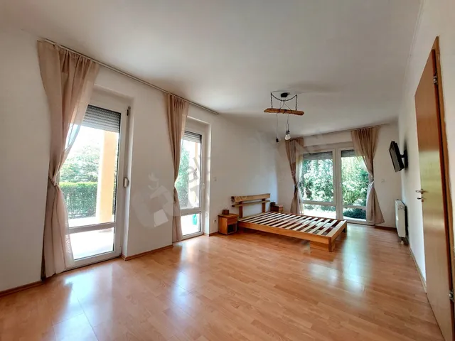 Kiadó lakás Budapest XVI. kerület, Vágás utca 79 nm