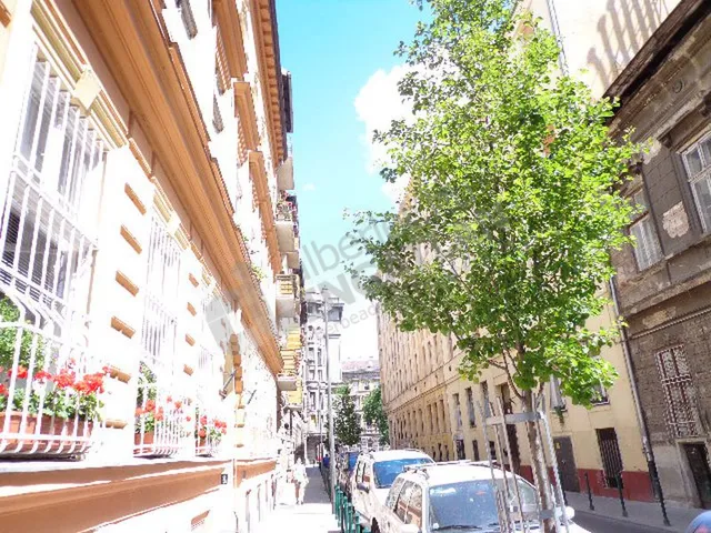 Kiadó lakás Budapest VIII. kerület, Horánszky utca 67 nm
