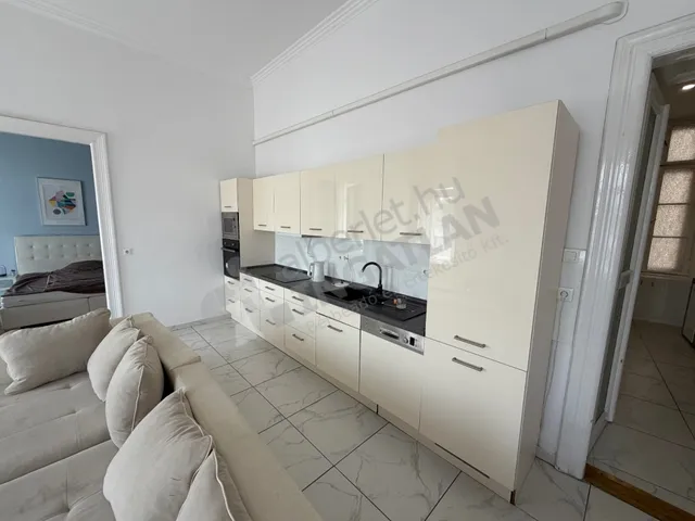 Eladó lakás Budapest II. kerület, Bem József tér 102 nm