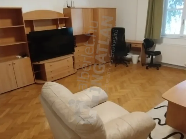 Kiadó lakás Budapest I. kerület, Tóth Árpád sétány 50 nm