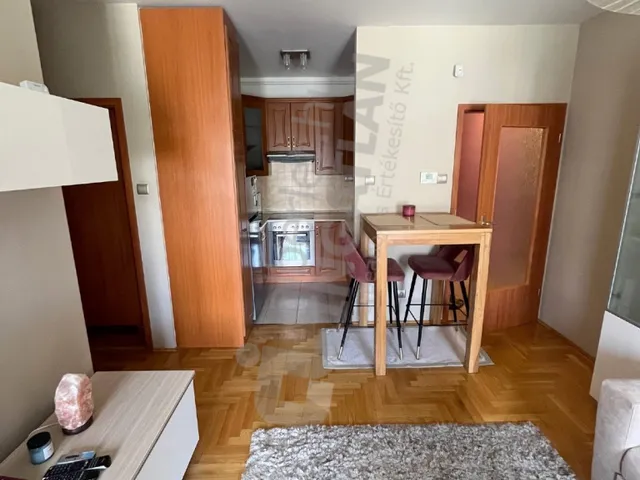 Kiadó lakás Budapest VII. kerület, Hársfa utca 38 nm
