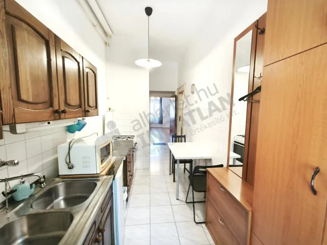 Kiadó lakás Budapest IX. kerület, Üllői út 42 nm
