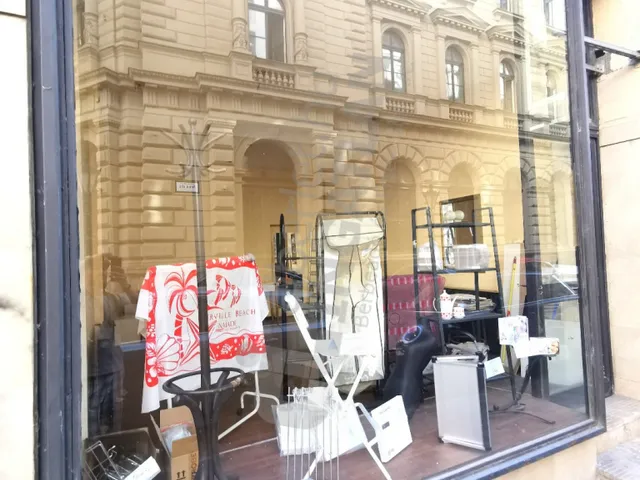 Kiadó kereskedelmi és ipari ingatlan Budapest V. kerület, Belváros, Párizsi utca 40 nm
