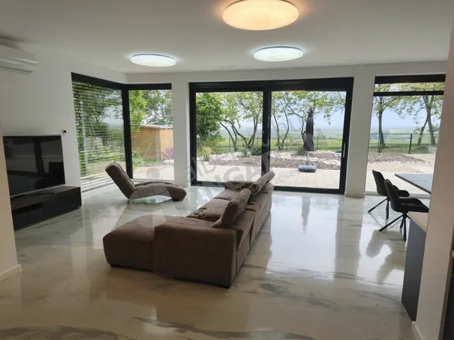 Eladó ház Budapest XVII. kerület, Rákoskert 250 nm