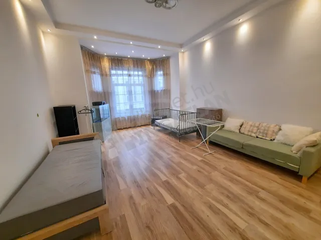 Kiadó lakás Budapest VI. kerület 134 nm