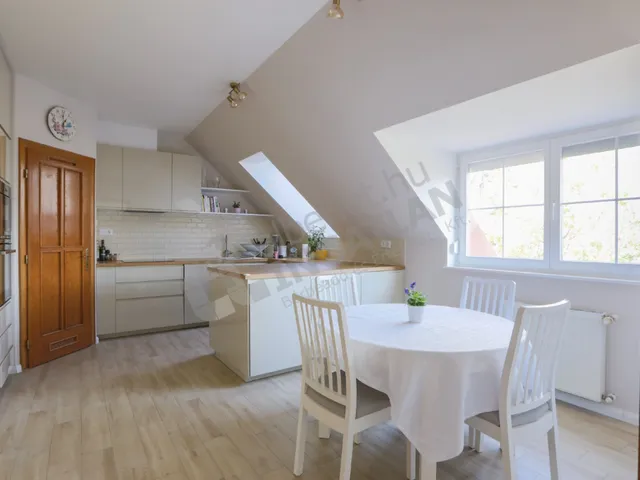 Kiadó lakás Budapest III. kerület, Mátyáshegy, Folyondár utca 136 nm