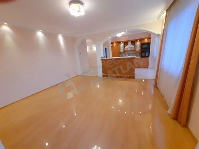 Kiadó lakás Budapest II. kerület, Kurucles, Labanc út 88 nm