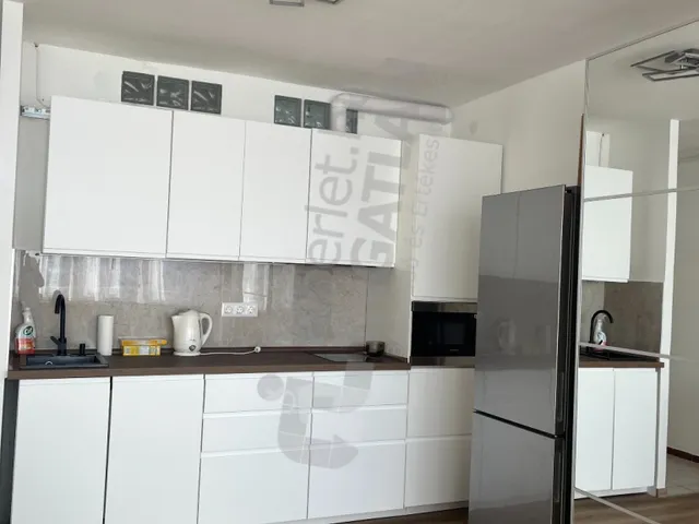 Kiadó lakás Budapest IV. kerület, Szent László tér 37 nm