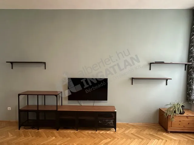 Kiadó lakás Budapest IX. kerület, Tompa utca 105 nm
