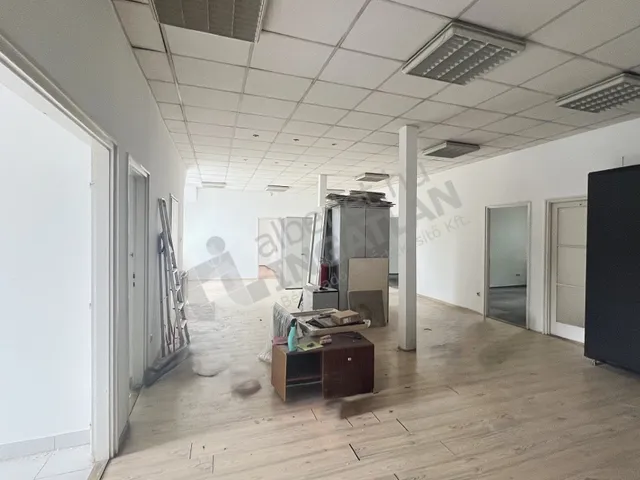 Kiadó kereskedelmi és ipari ingatlan Budapest XXII. kerület, Budatétény, Nagytétényi út 104 nm