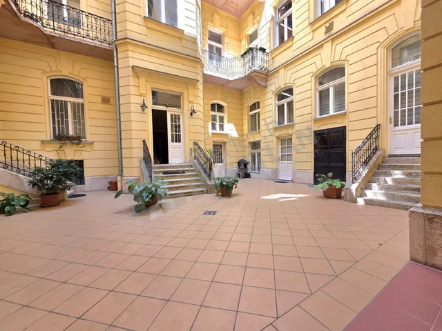 Kiadó lakás Budapest V. kerület, Lipótváros, Zoltán utca 110 nm
