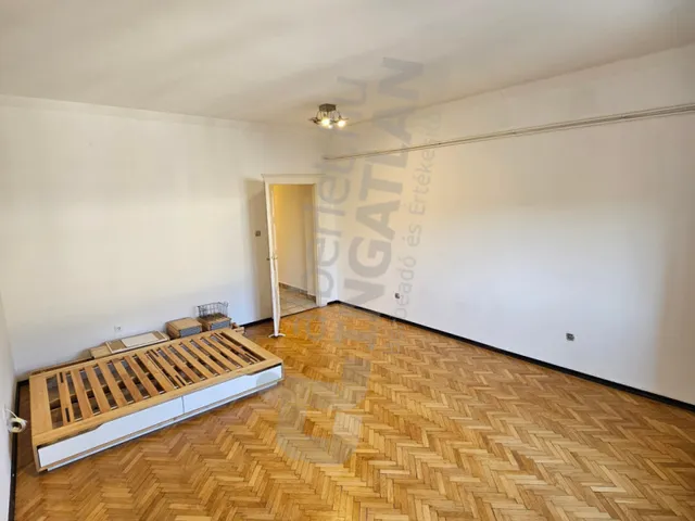 Kiadó lakás Budapest VII. kerület, Bethlen Gábor tér 47 nm