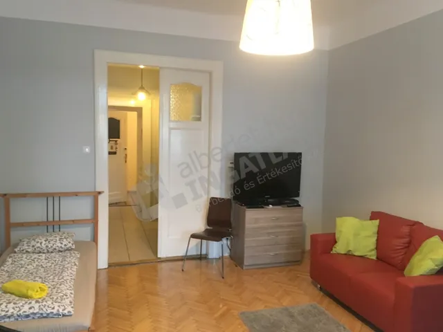 Kiadó lakás Budapest I. kerület, Lánchíd utca 43 nm