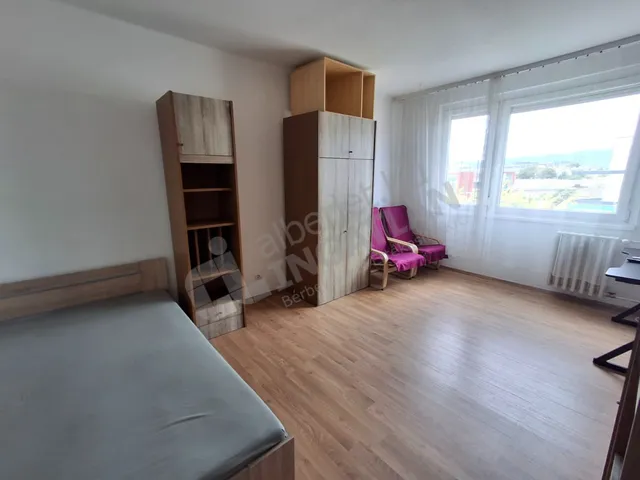 Kiadó lakás Budapest IV. kerület, Aradi utca 35 nm
