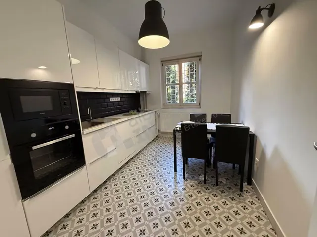 Kiadó lakás Budapest VI. kerület 60 nm