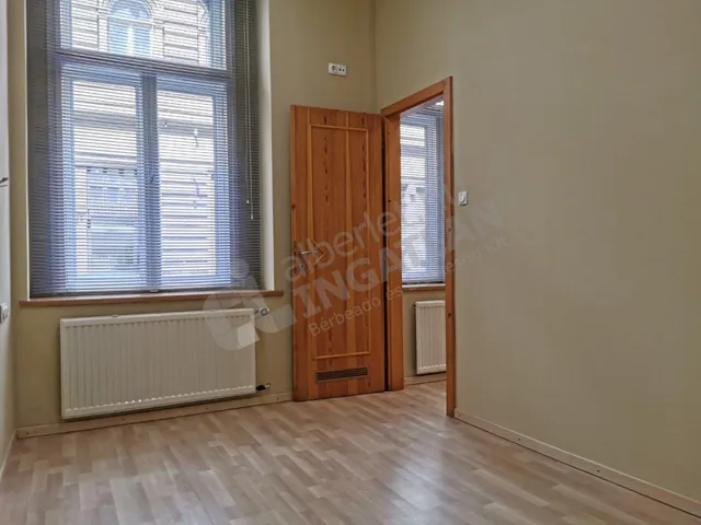Kiadó kereskedelmi és ipari ingatlan Budapest VI. kerület, Teréz körút 60 nm