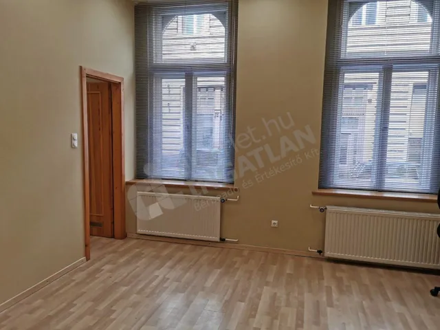 Kiadó kereskedelmi és ipari ingatlan Budapest VI. kerület, Teréz körút 60 nm