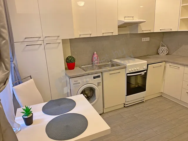 Kiadó lakás Budapest V. kerület, Lipótváros, Sas utca 35 nm
