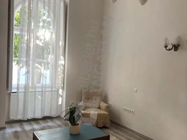 Kiadó lakás Esztergom, Bottyán János utca 38 nm