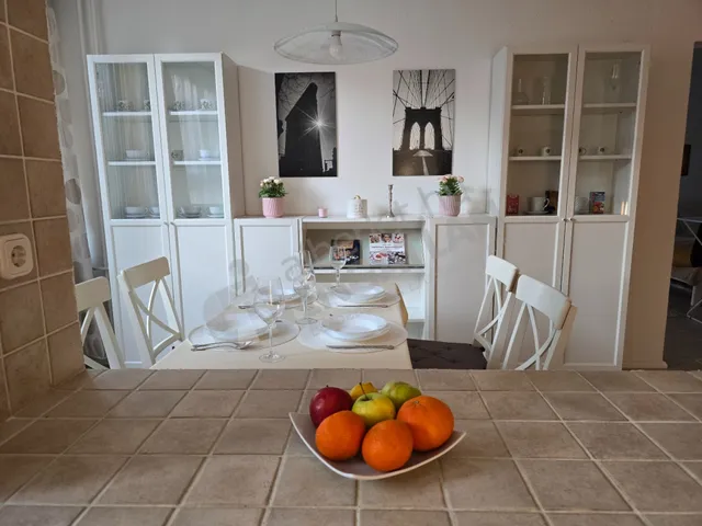 Kiadó lakás Budapest II. kerület, Zöldmál, Zöldlomb utca 74 nm