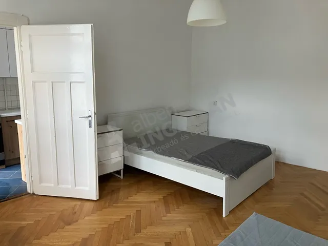 Kiadó lakás Budapest VII. kerület, Csengery utca 40 nm