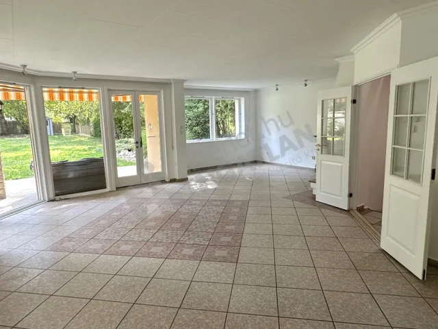 Kiadó ház Budapest II. kerület, Úrbéres utca 266 nm