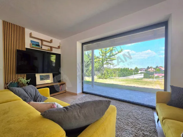 Kiadó ház Budaörs, Budaörsi Kamaraerdő, Sólyom utca 200 nm