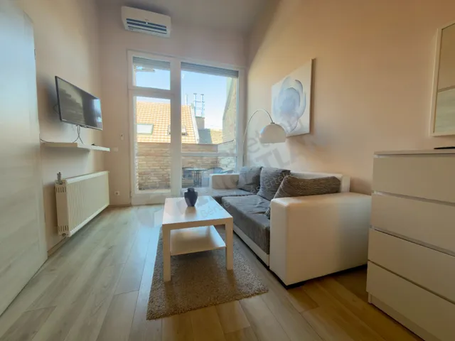 Kiadó lakás Budapest VII. kerület, Belső-Erzsébetváros, Klauzál utca 43 nm