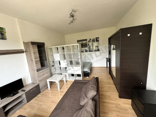 Kiadó lakás Budapest XXI. kerület, Kossuth Lajos utca 42 nm