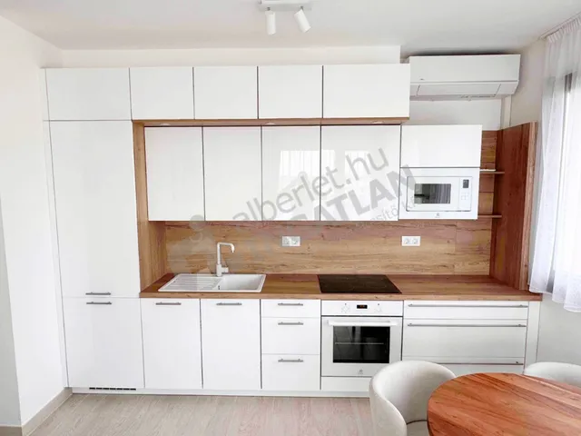 Kiadó lakás Budapest XI. kerület, Hosszúrét 43 nm