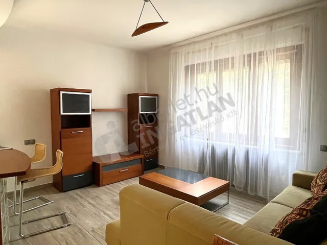 Kiadó lakás Budapest II. kerület, Vérhalom, Vend utca 30 nm