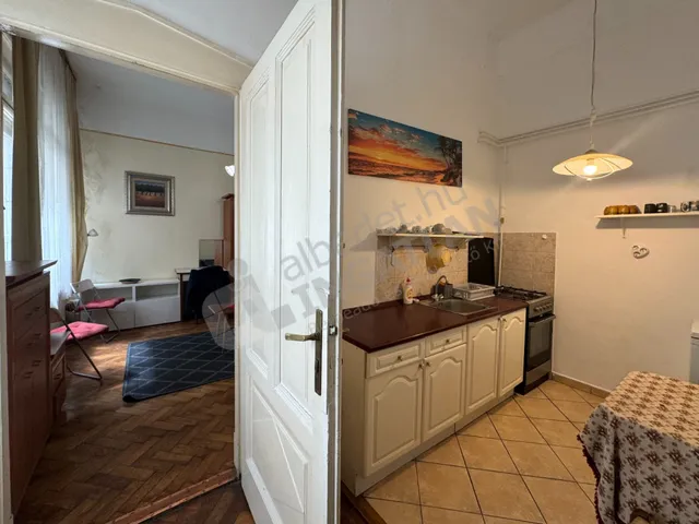 Kiadó lakás Budapest V. kerület, Belváros, Erzsébet tér 28 nm
