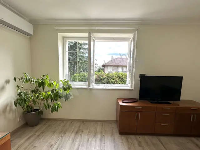 Kiadó lakás Budapest III. kerület, Remetehegy, Remetehegyi út 91 nm