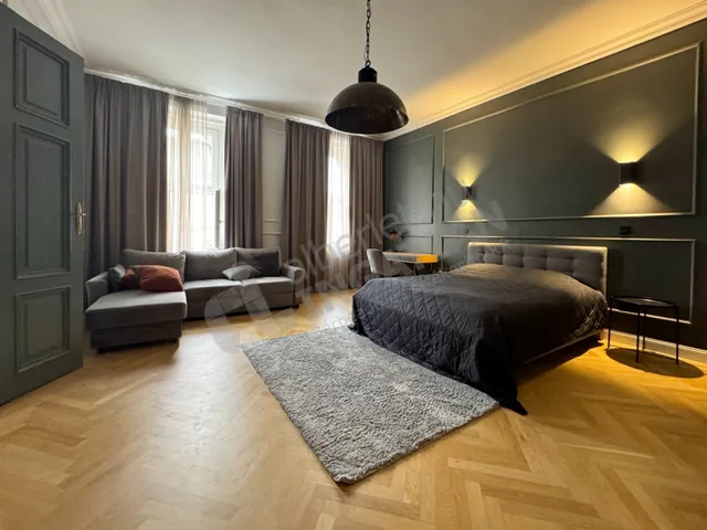 Kiadó lakás Budapest VI. kerület, Király utca 132 nm