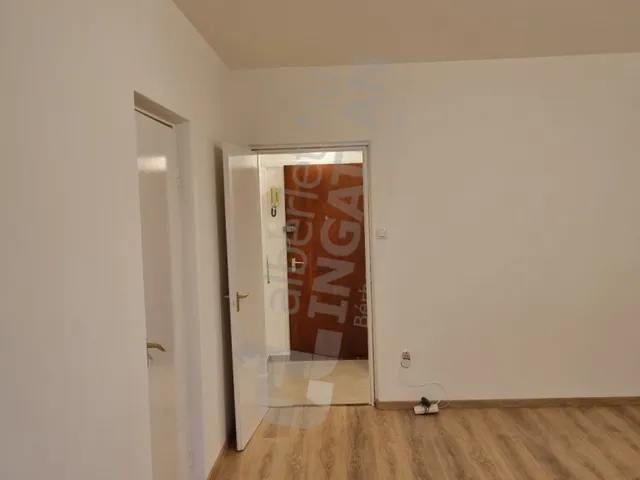 Kiadó lakás Budapest XIV. kerület, Tihany utca 46 nm