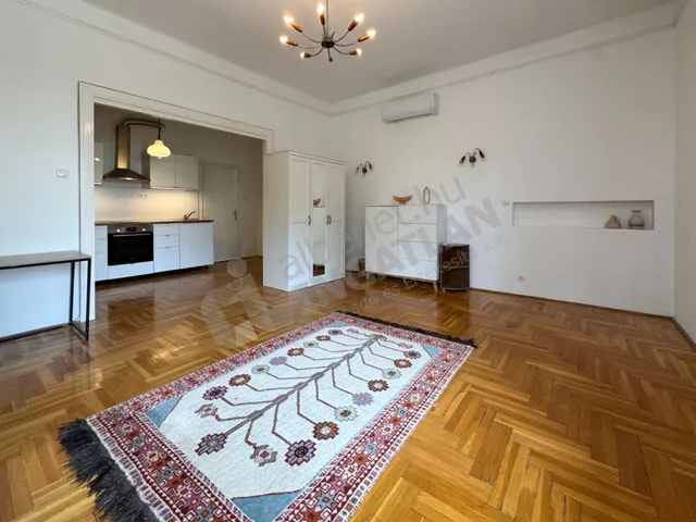 Kiadó lakás Budapest XII. kerület, Mártonhegy, Tamási Áron utca 39 nm