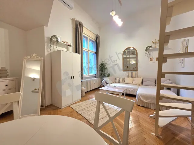 Kiadó lakás Budapest V. kerület, Belváros, Belgrád rakpart 35 nm