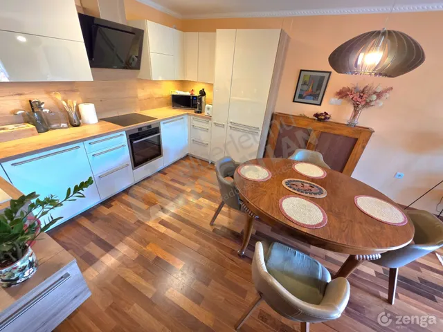 Kiadó lakás Budapest III. kerület, Csillaghegy, Királyok útja 84 nm
