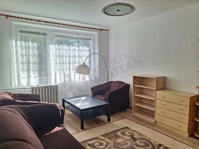 Kiadó lakás Budapest XIII. kerület, Röppentyű köz 35 nm