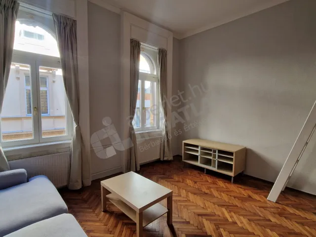 Kiadó lakás Budapest VII. kerület, Belső-Erzsébetváros, Kazinczy utca 42 nm