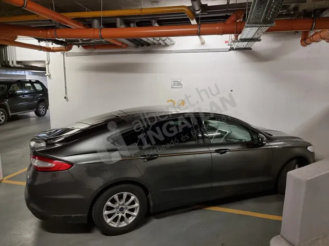 Kiadó garázs Budapest VI. kerület, Ó utca 8 nm