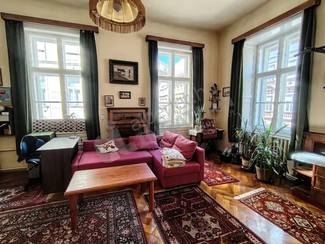 Kiadó lakás Budapest VI. kerület, Felsőerdősor utca 90 nm