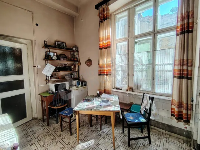 Kiadó lakás Budapest VI. kerület, Felsőerdősor utca 90 nm