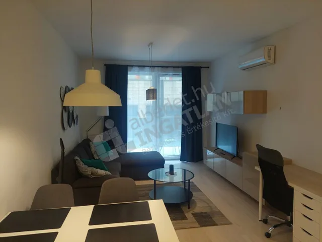 Kiadó lakás Budapest VIII. kerület, Corvin sétány 50 nm