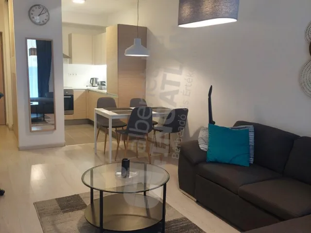 Kiadó lakás Budapest VIII. kerület, Corvin sétány 50 nm