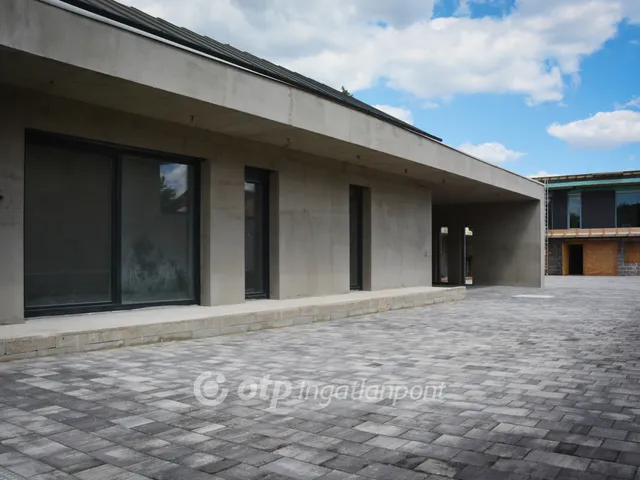 Eladó ház Dunaharaszti 421 nm