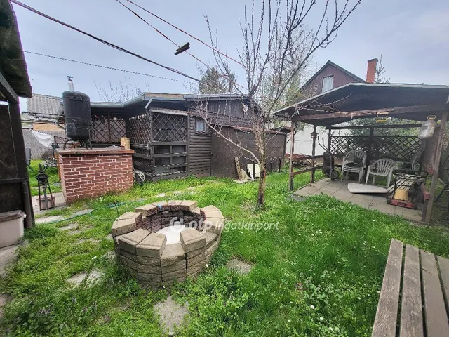 Eladó üdülő és hétvégi ház Dunaharaszti, Paradicsomsziget 49 nm