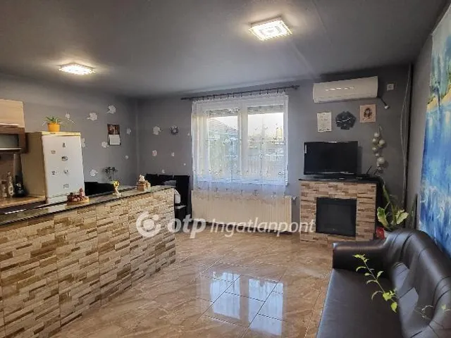 Eladó ház Üllő 178 nm